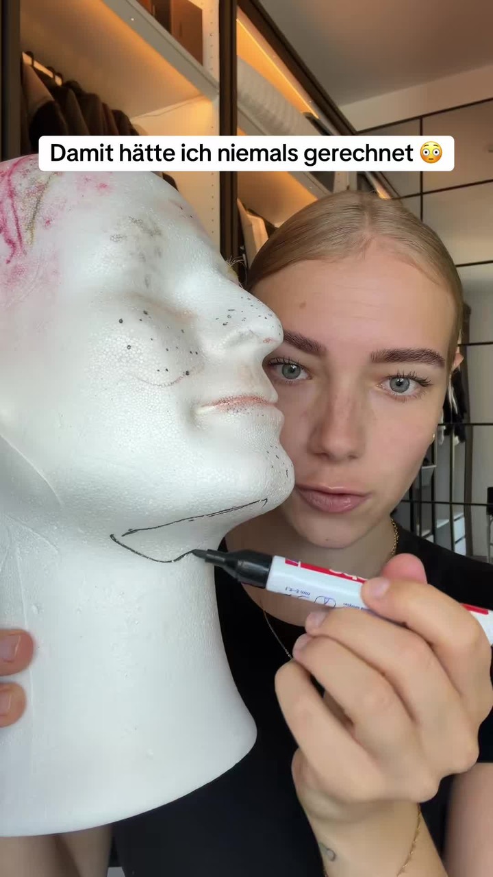 V-förmige straffende Ohrhakenmaske