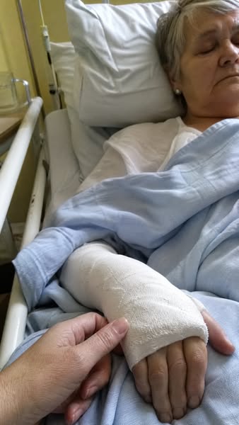 Jag har sett det komma i två år, ändå sa jag ingenting till mamma.