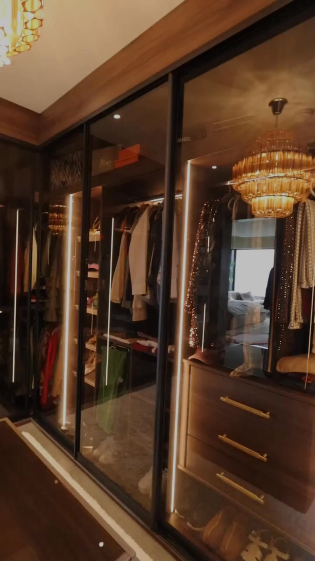 Design your dream wardrobe, with buy now, pay later.