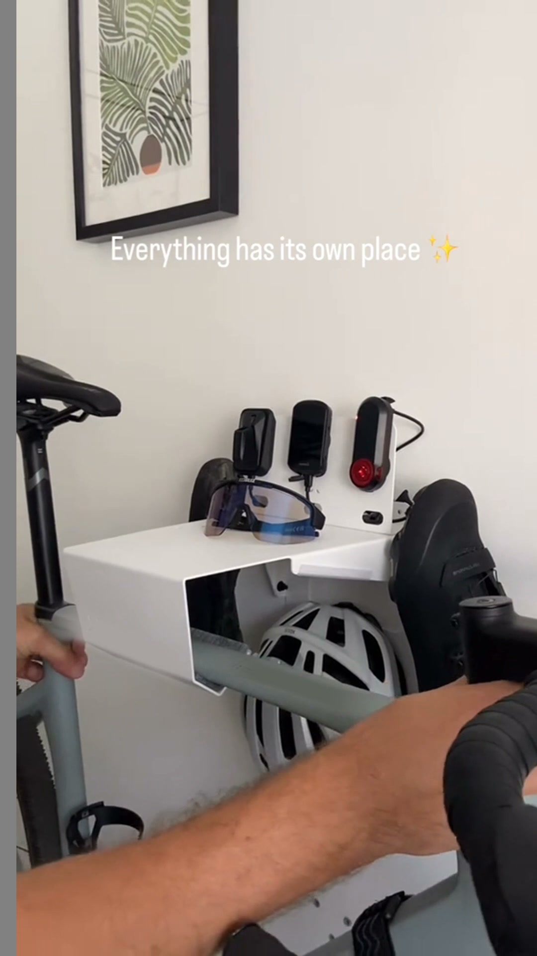 Bike Off the Floor. Gear Organized. 20kg Capacity.