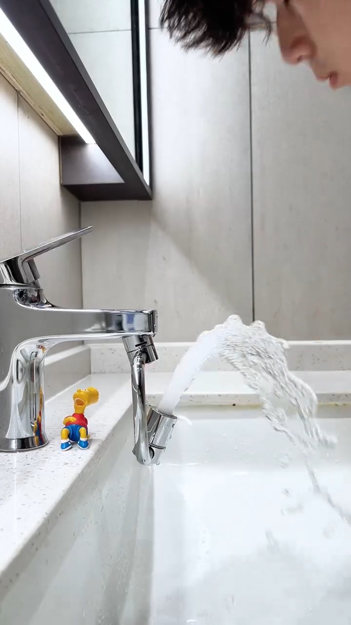 Universal sink faucet-Rotatable Faucet Aerator Extension