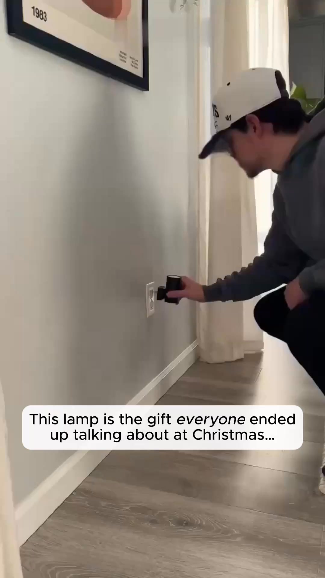 The lamp that turns itself on – every evening