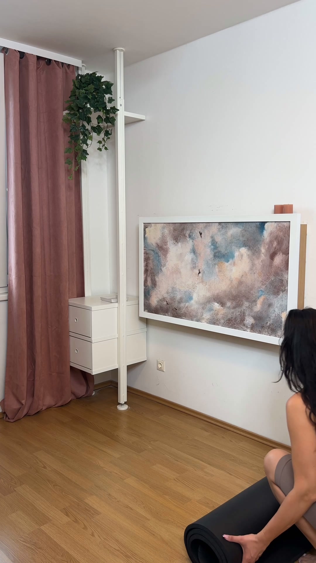 DropTop wall desk
