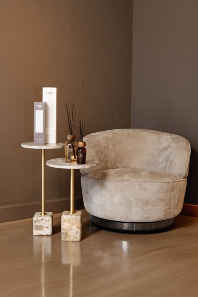 Kostenlose Ebe Marmor Beistelltische als Geschenk