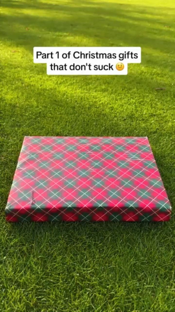 The Christmas gift every golf-obsessed 10-year-old needs...