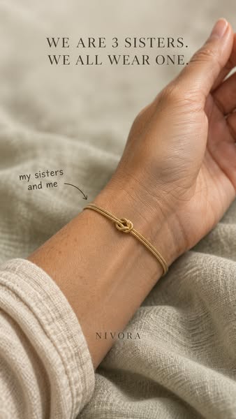With the holidays coming up, there’s truly no better moment for matching bracelets that symbolize love and connection.