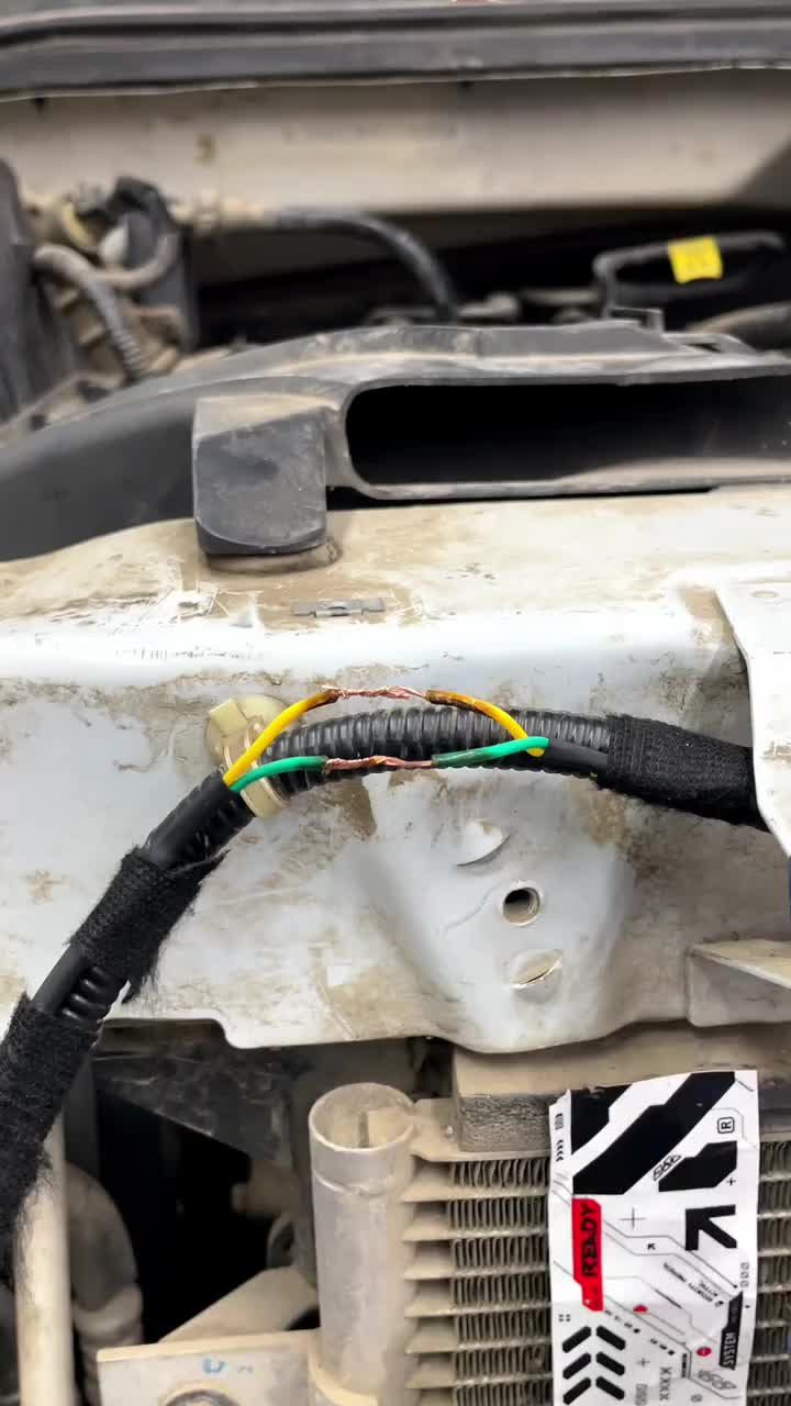 Double-wire Push-in Connector with Locking Buckle