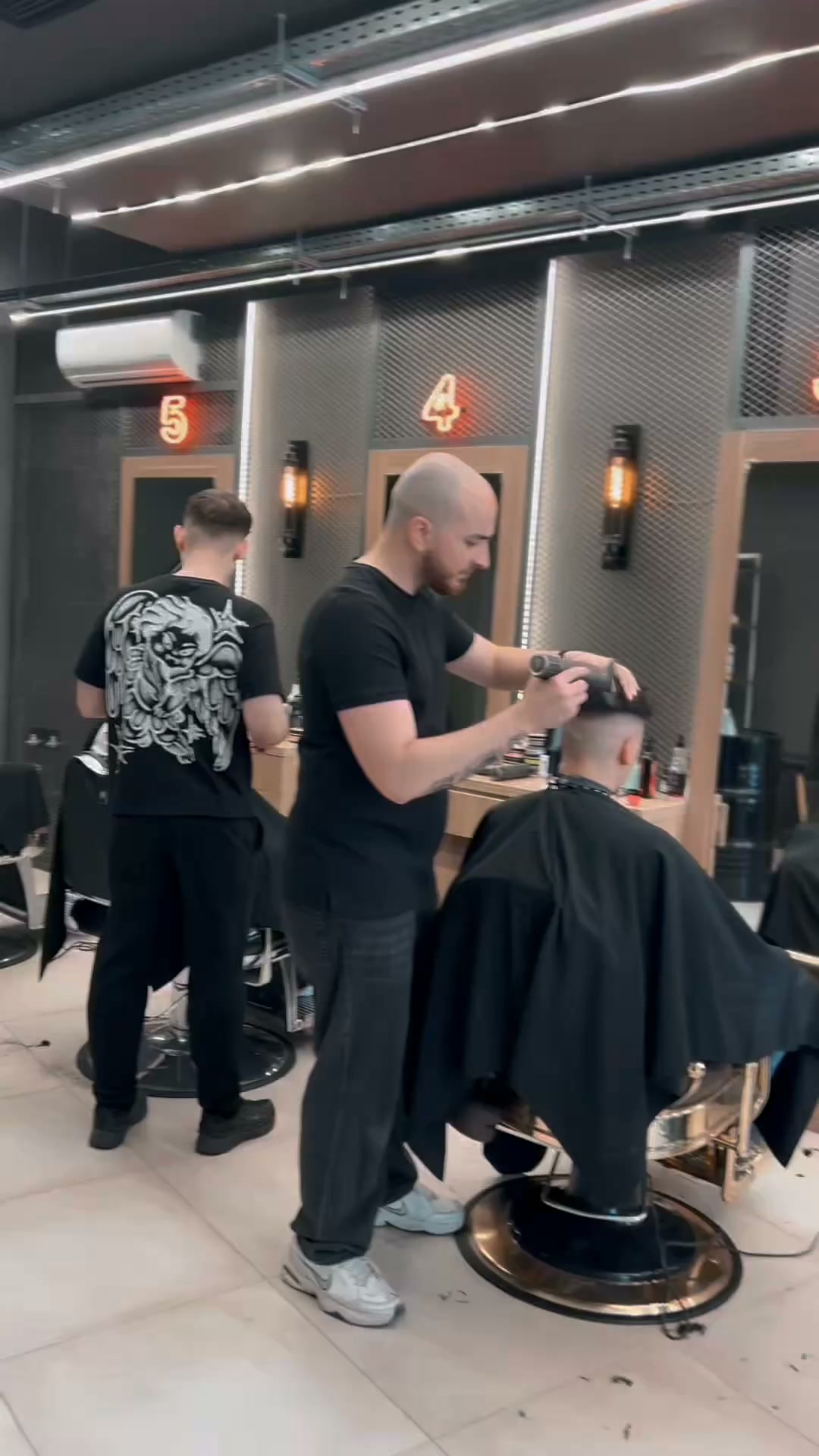 Diamantopoulos Barbershops