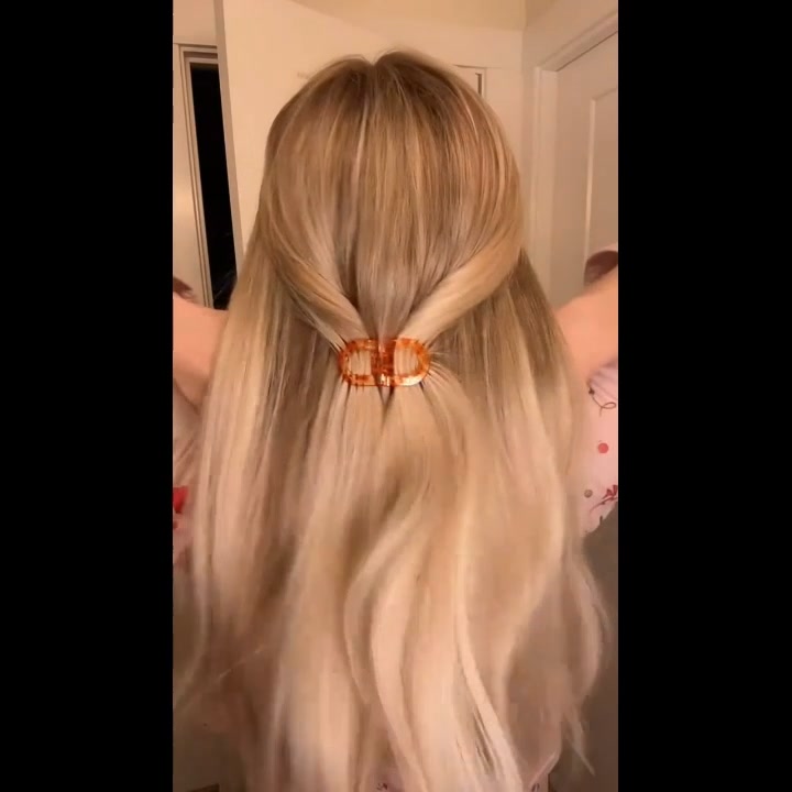 Cheveux coiffées en 2 secondes