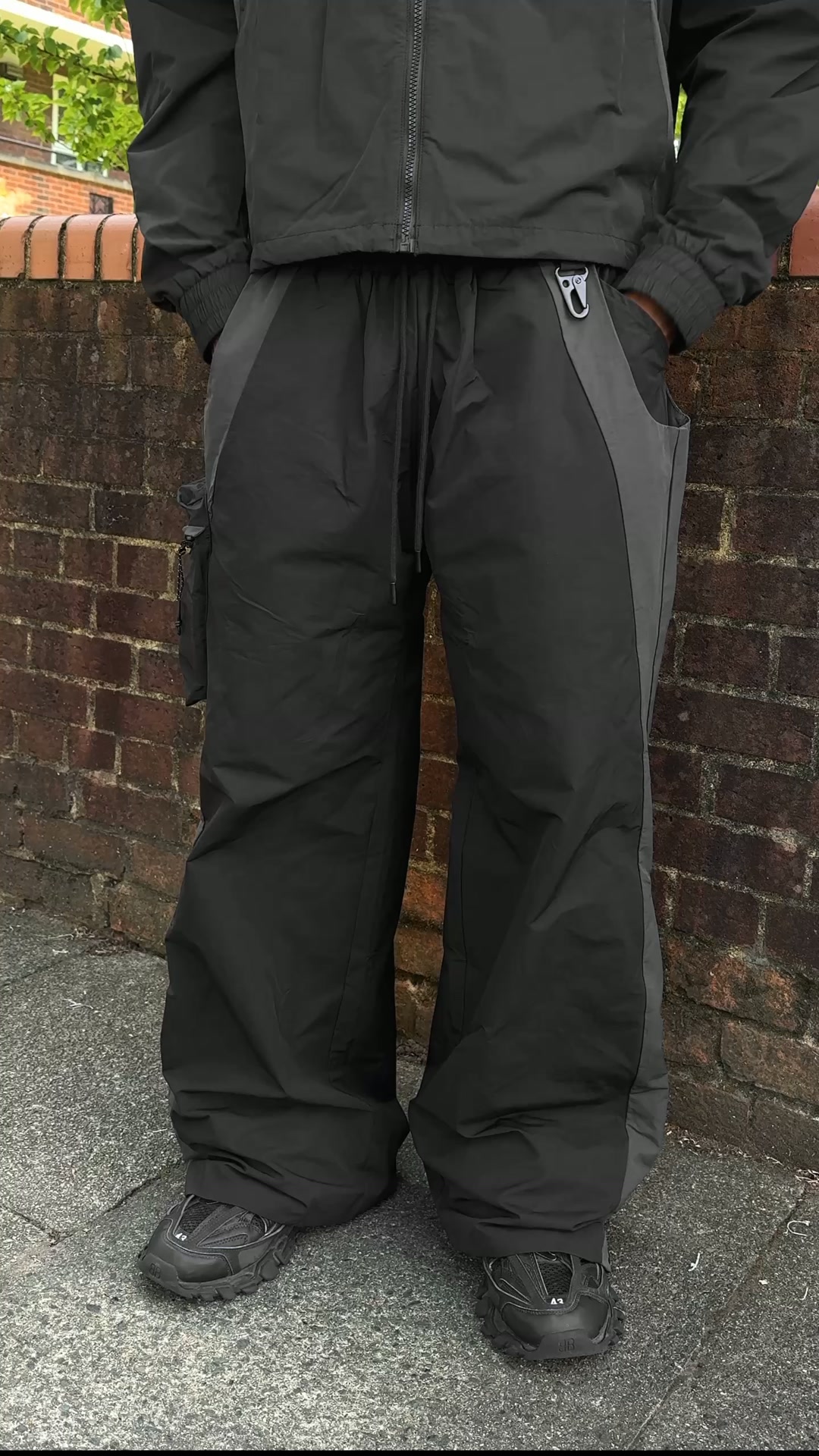 W2 Trackpants