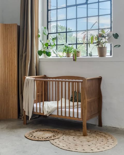 Woodies Noble Vintage Cot