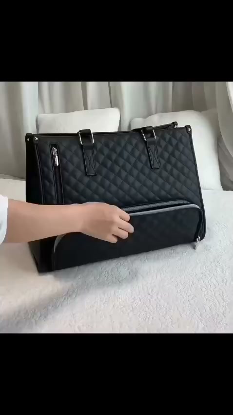 El bolso que esconde una mini nevera