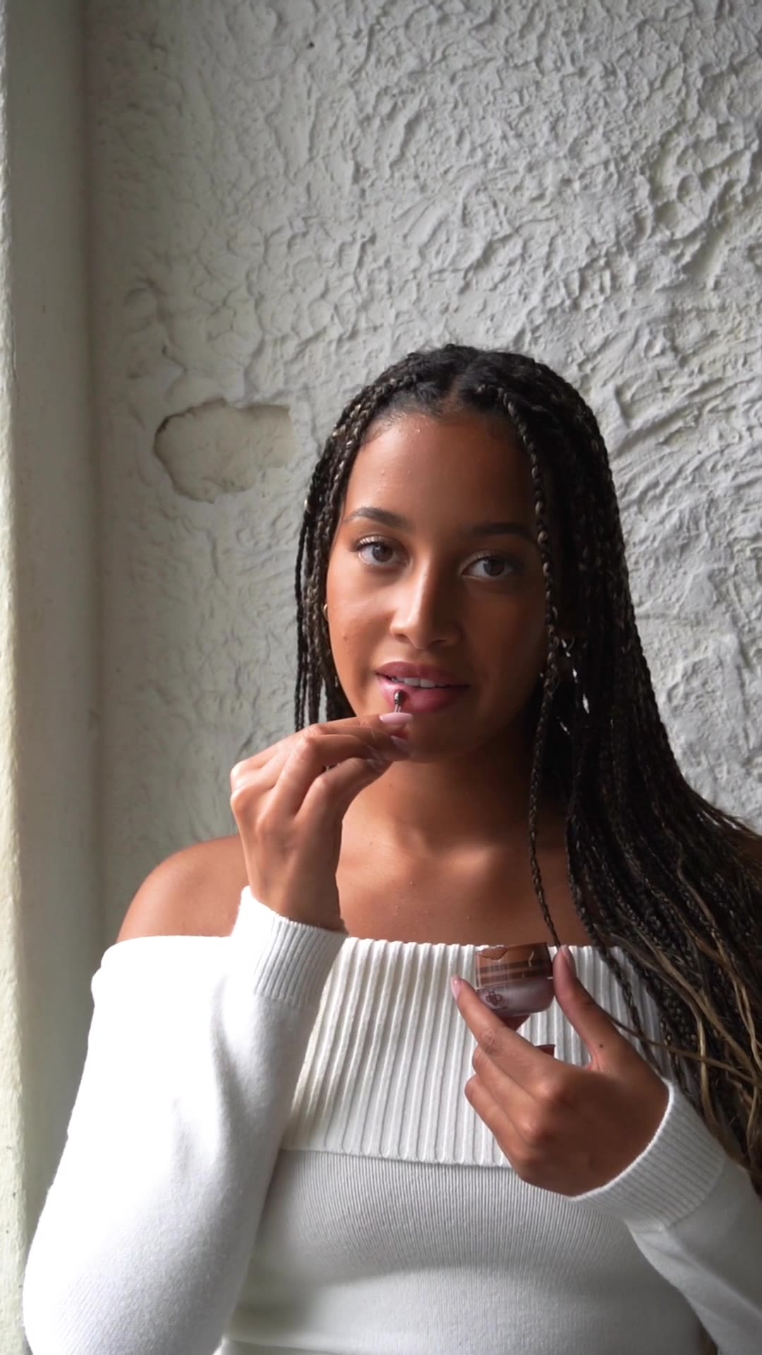 Struggling with dry lips? Try Honeybalm!