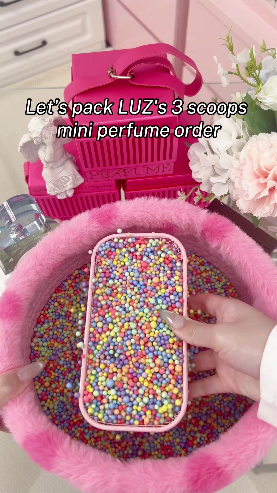 Your scent wardrobe, in one scoop