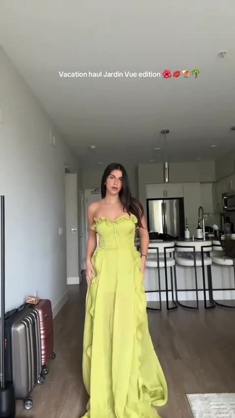 More Hot Outfits