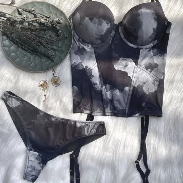 Pelie - Lingerie & Nightwear