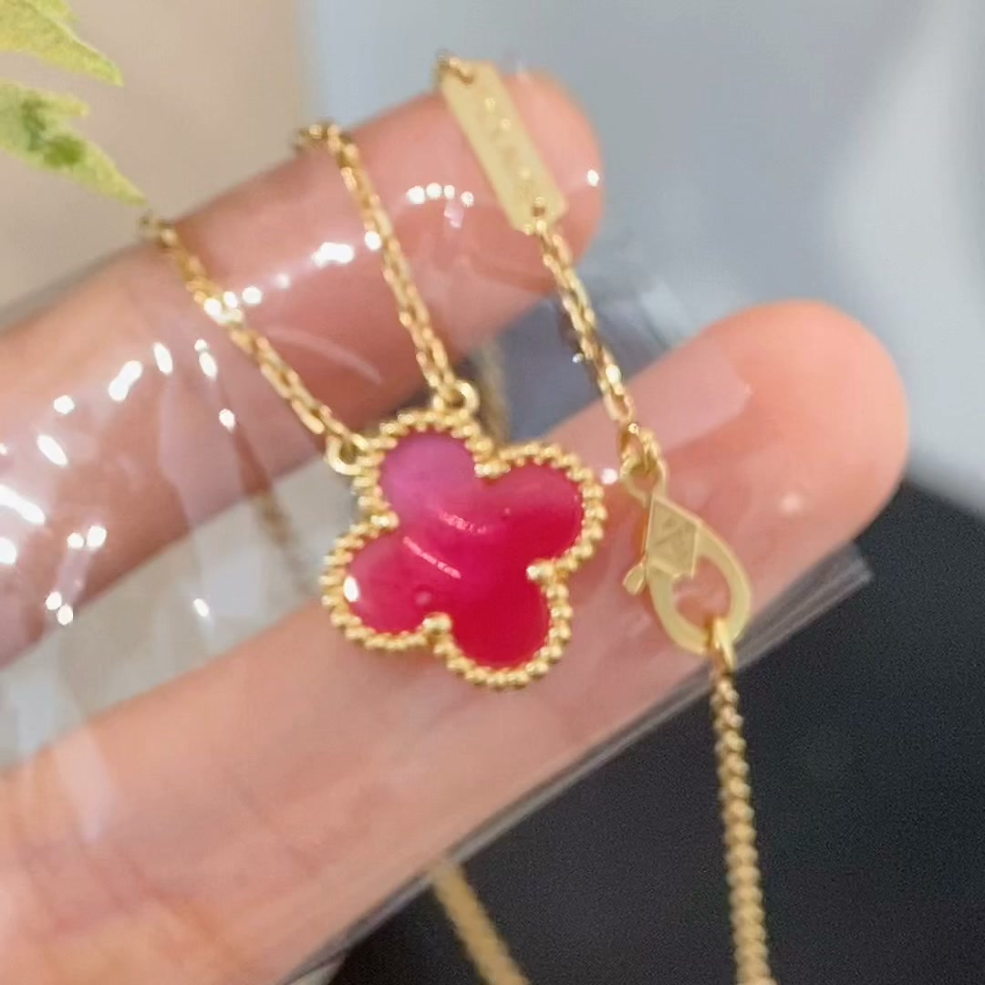 Flash Sale Alert: Buy 2, Get 20% OFF Buy 3, Get 30% OFF