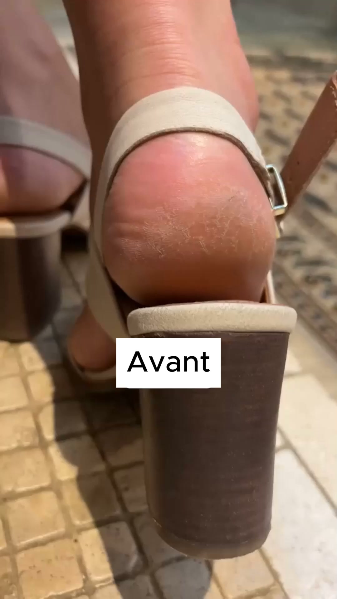 Des pieds lisses. En quelques minutes, C'est garanti.