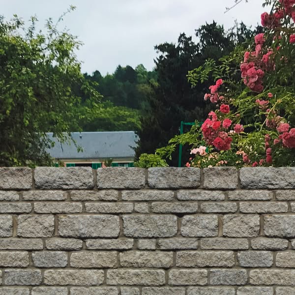 Burford Garden Walling - Grey Stone (Tumbled) - (5.99 m²) 167 Piece Pack (229 x 140 x 102 mm) - Reconstituted Stone Wall Blocks - https://ww