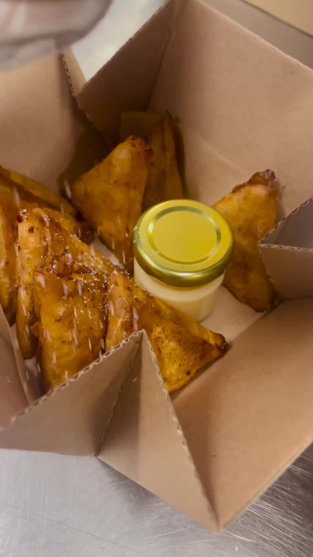 Anúncio de Big Mum's Samosas