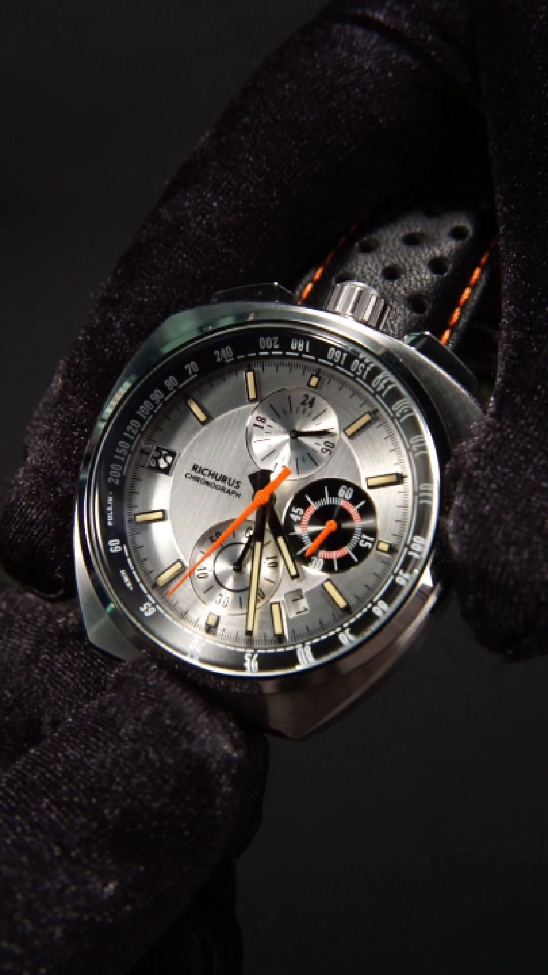 Your Daily Bull Head Chrono-15% OFF First