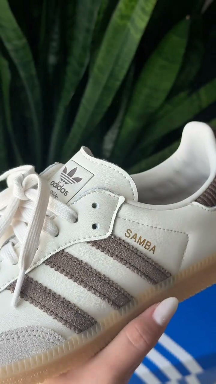 OG Samba is selling fast. Lace up in the colors that made Samba an icon.