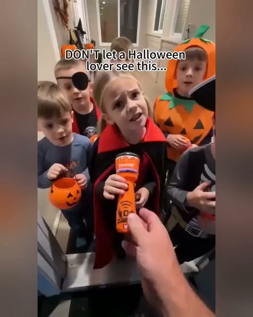 Halloween Projection Torch: Spooky Fun For Little Kids