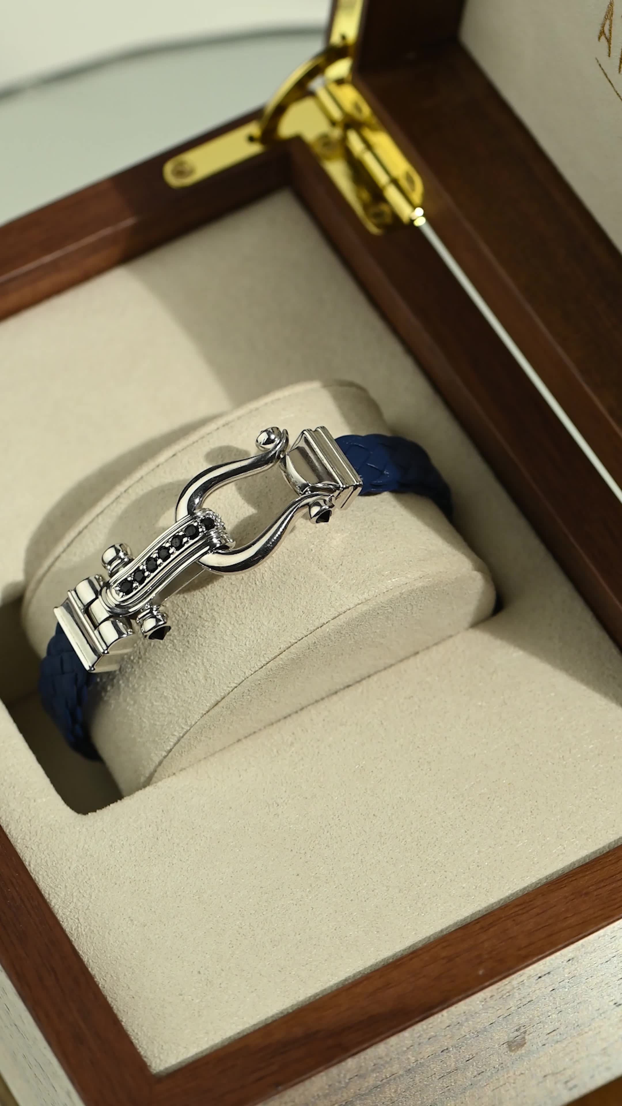 Men's Designer Jewelry - Handcrafted to Perfection