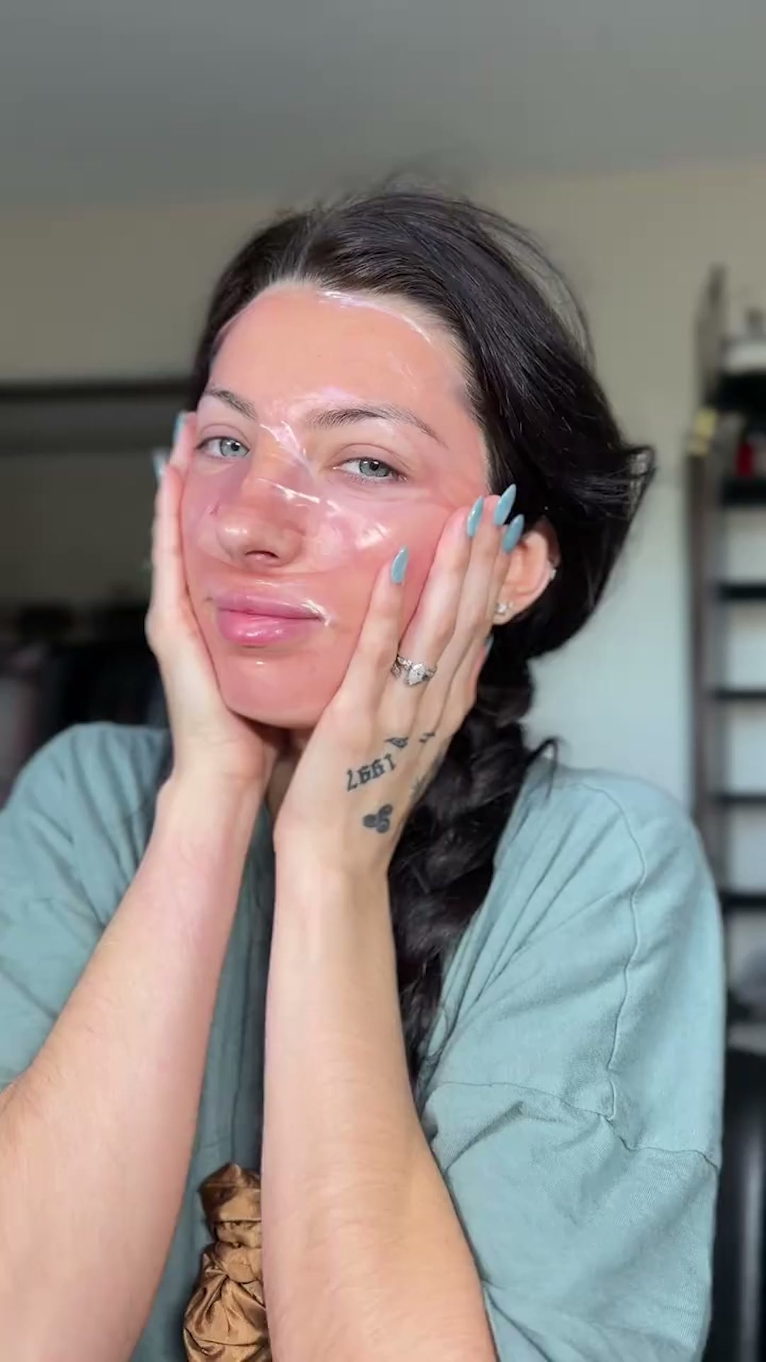 Introducing Our PDRN Pink Collagen Gel Mask with Salmon DNA!
