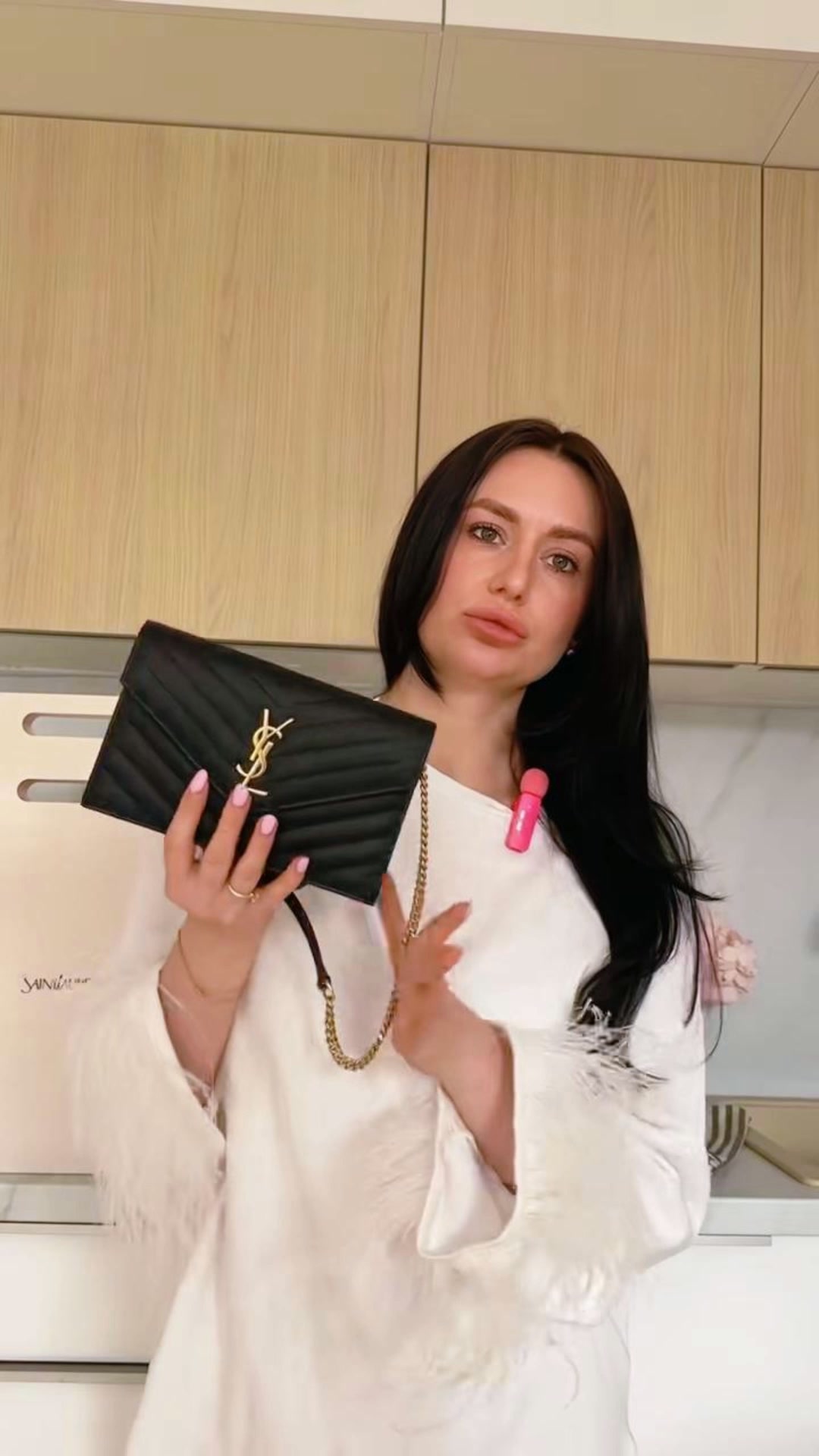 Black Caviar V‑Quilted Envelope Chain Bag