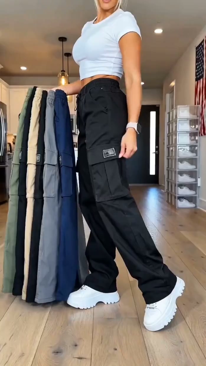 ONLY £15.99! Women’s Relaxed Fit Straight-Leg Cargo Trousers — Comfy Everyday Style with Utility Pockets