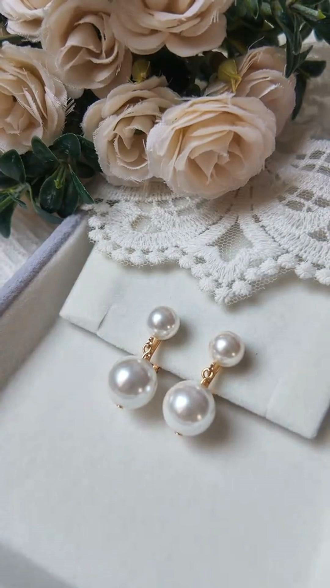 Half Price The “Classic French Pearl” Earrings You‘ll Never Take Off