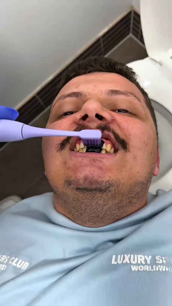Des Dents Plus Blanches Dès la Première Utilisation !