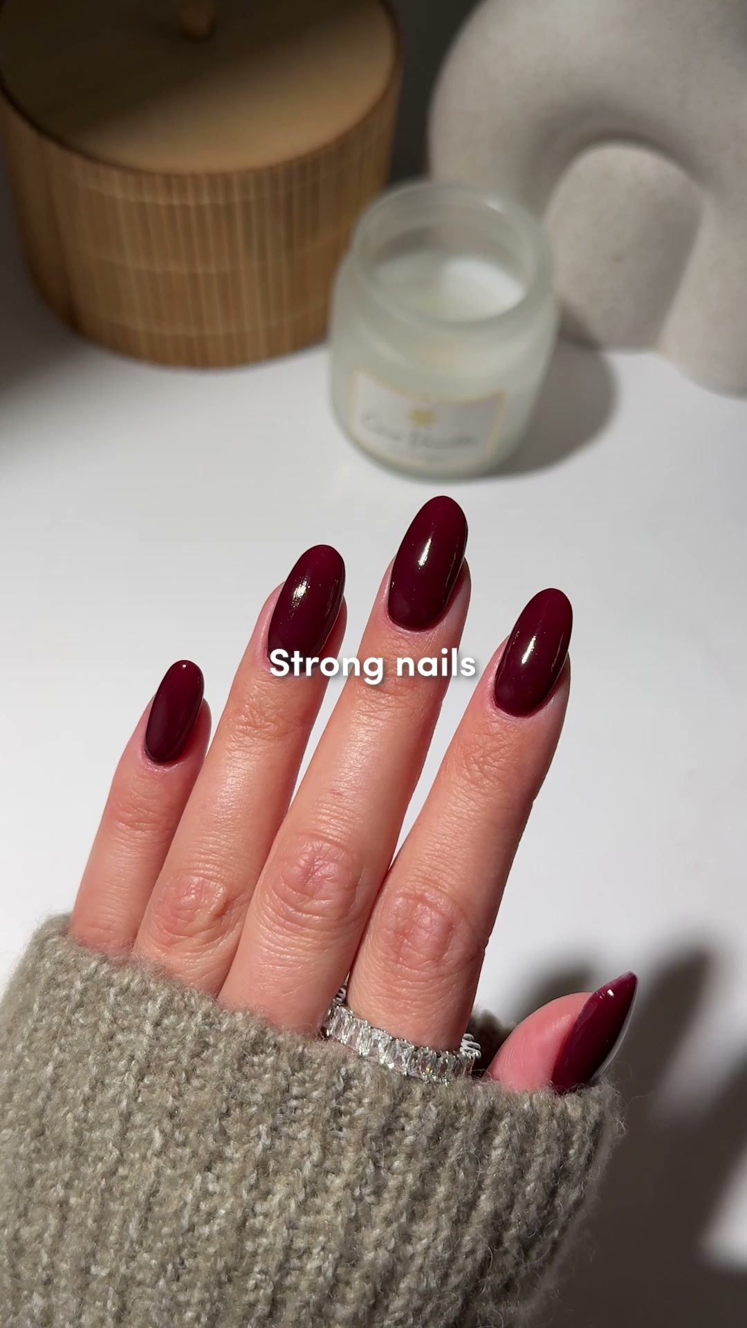 Beautiful Nails. Zero Salon Hassle.