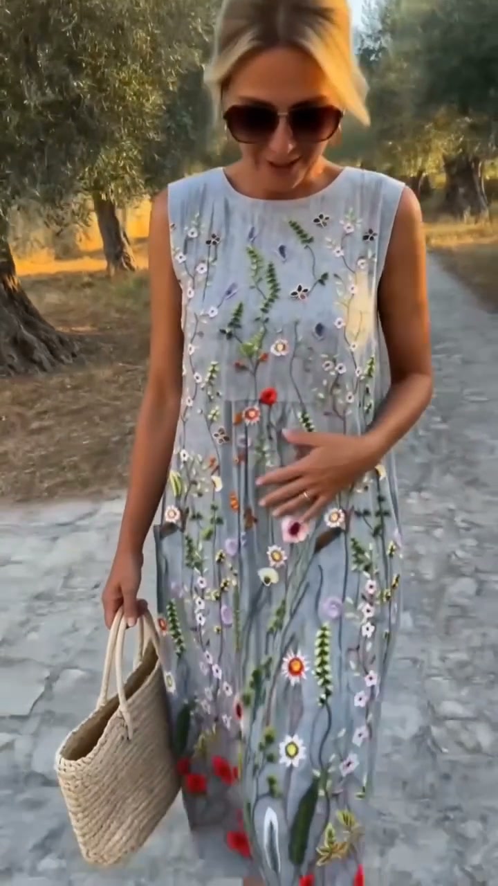 La pequeña boutique de la costa mediterránea que las mujeres adoran cierra su almacén por mudanza tras 10 años