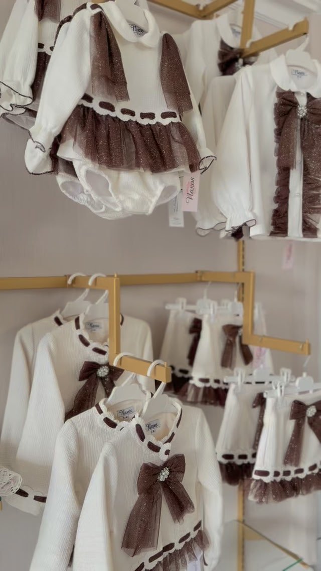 Anúncio de Dainty Delilah Spanish Baby Wear