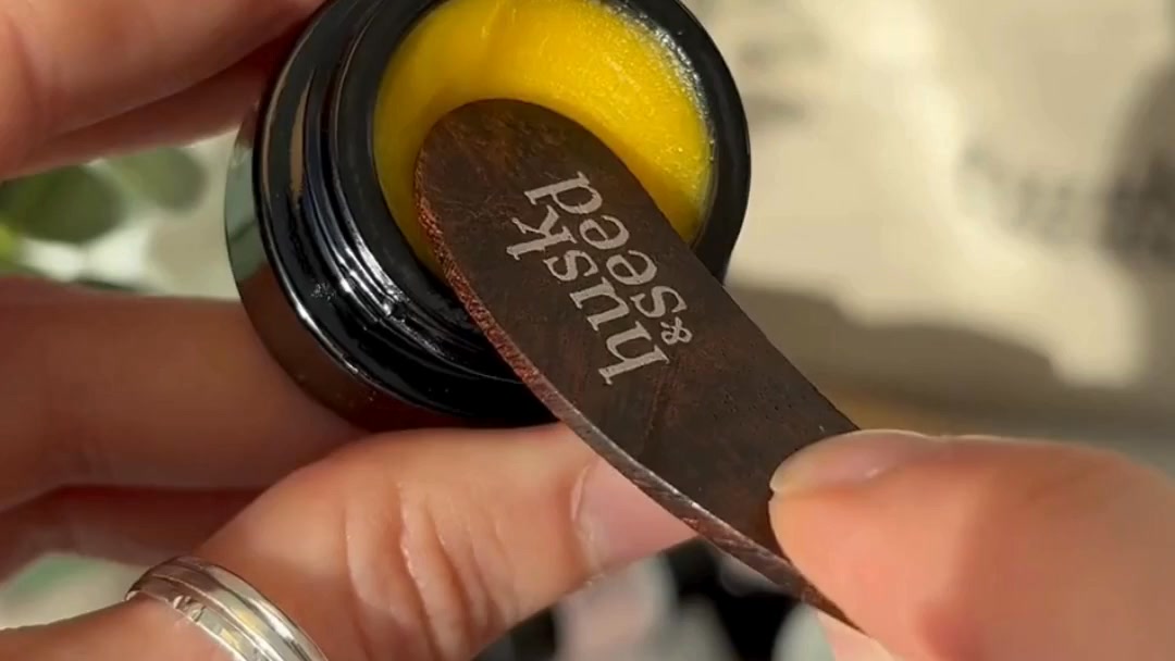 Made for sensitive, dry and mature skin.