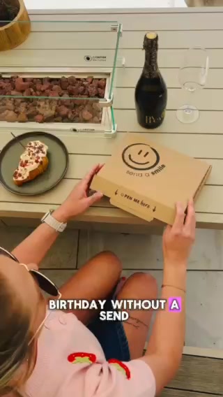 Anúncio de Send a Smile Gifting Limited