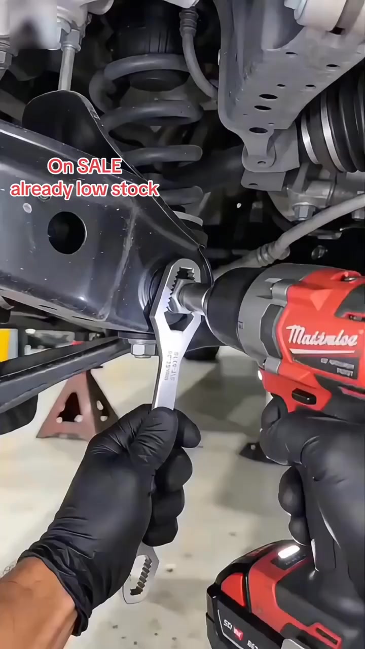 Universal Car Torx Wrench - One Tool to Rule Them All