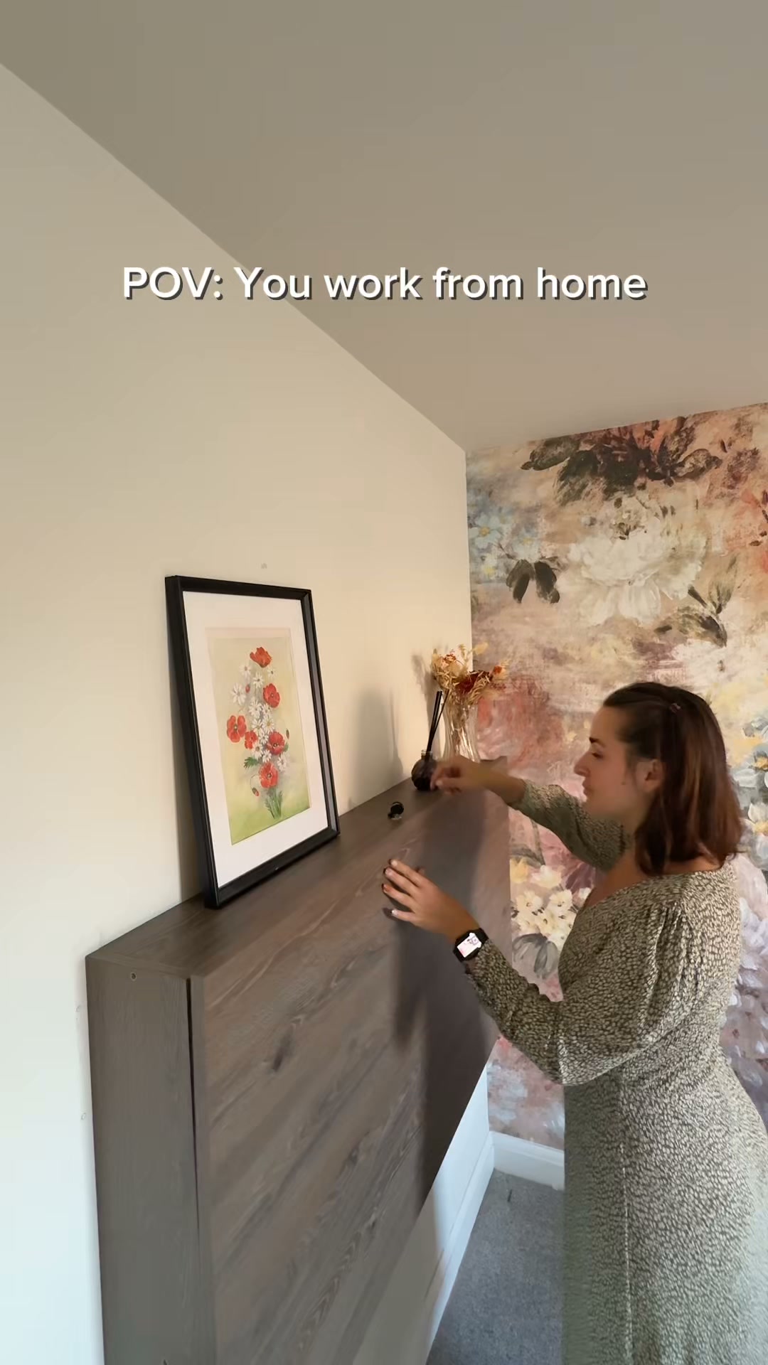 DropTop wall desk