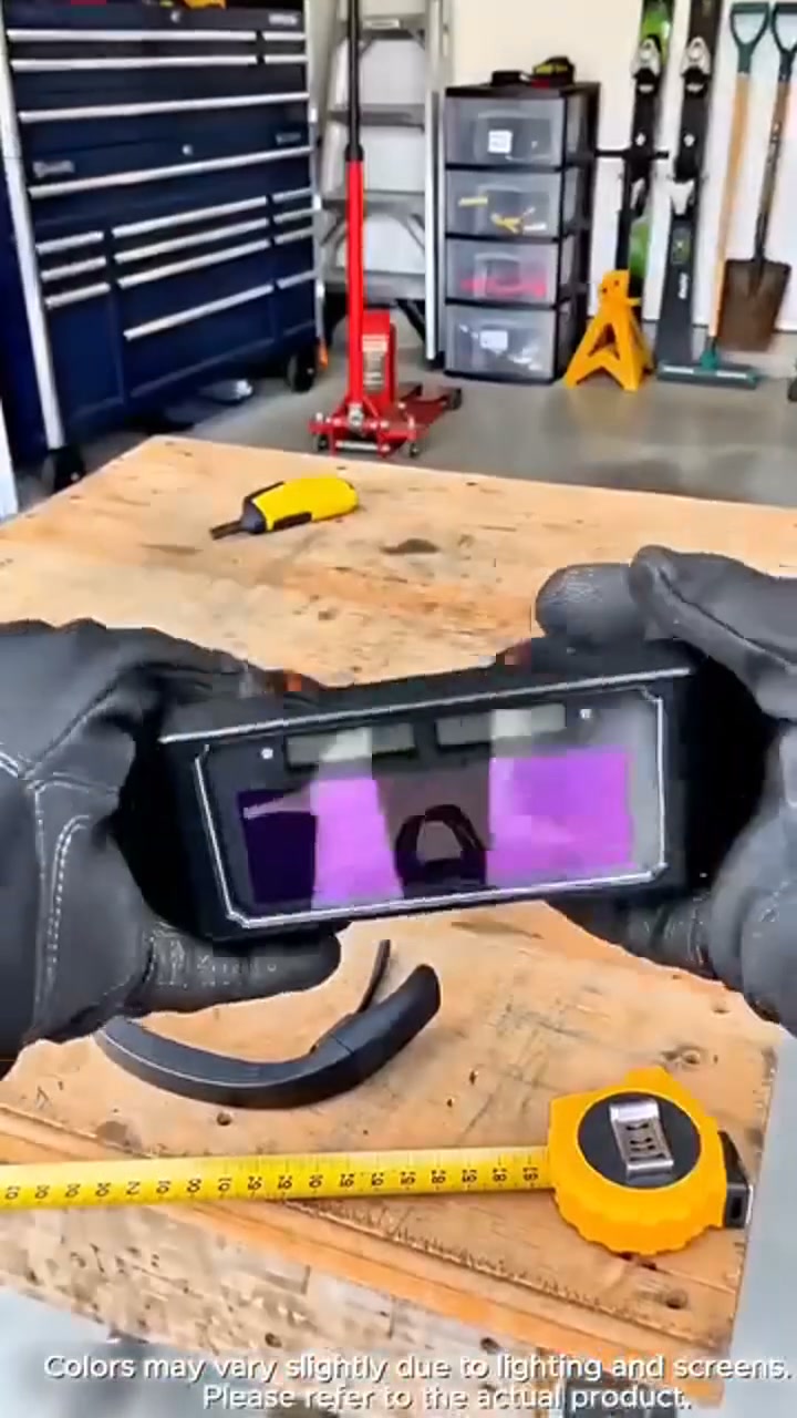 Auto-Darkening Anti-Glare Welding Glasses