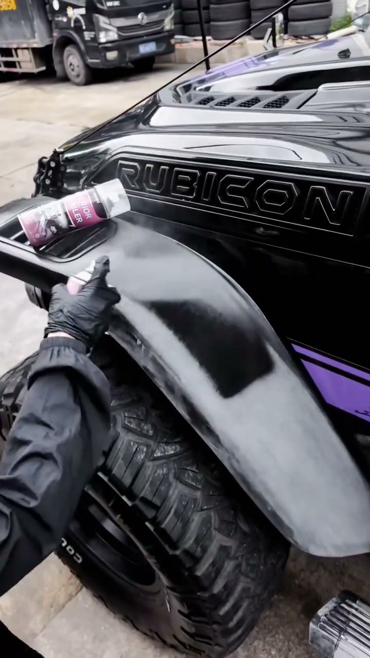 Keep your interior looking new. One spray, one wipe. Done.
