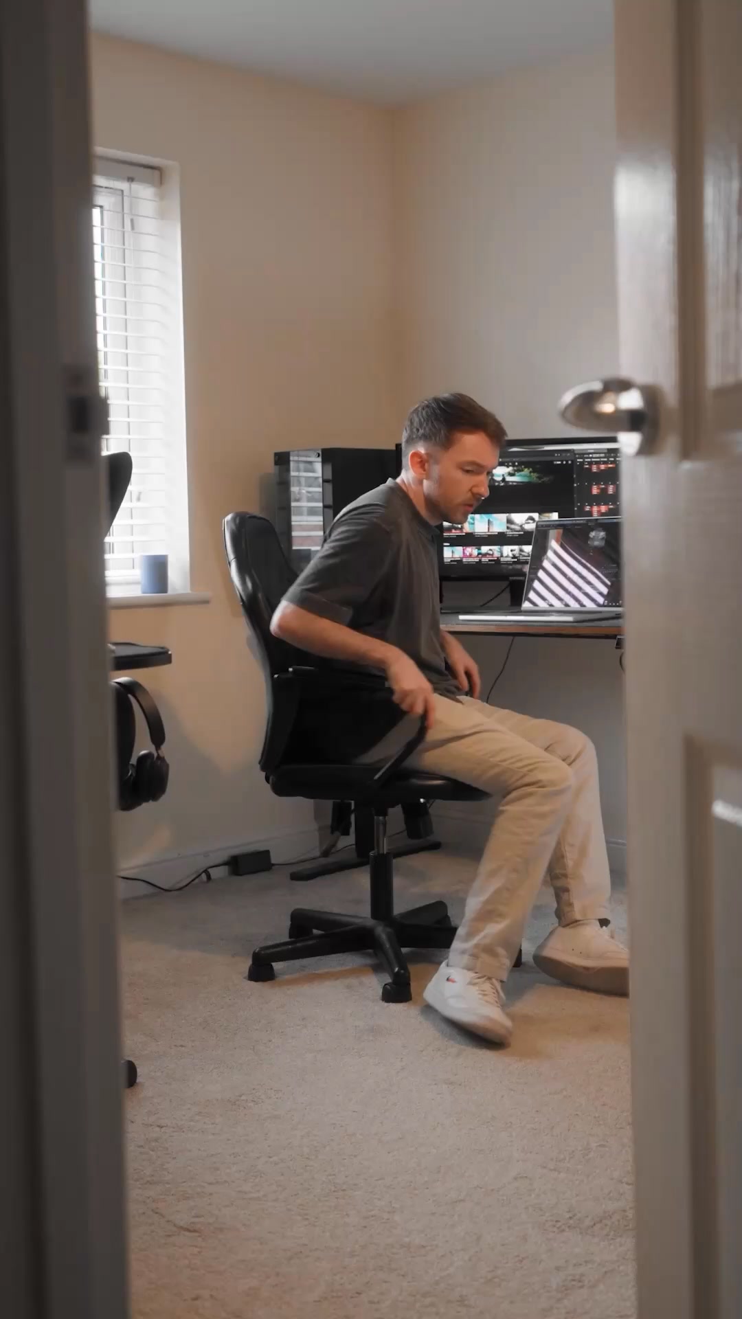 Get A Professional-Grade Massage While You Work.