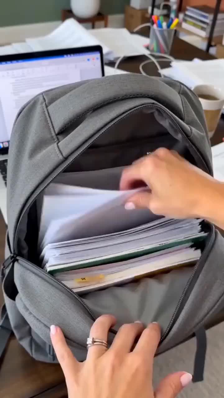 Anúncio de Kolosstern