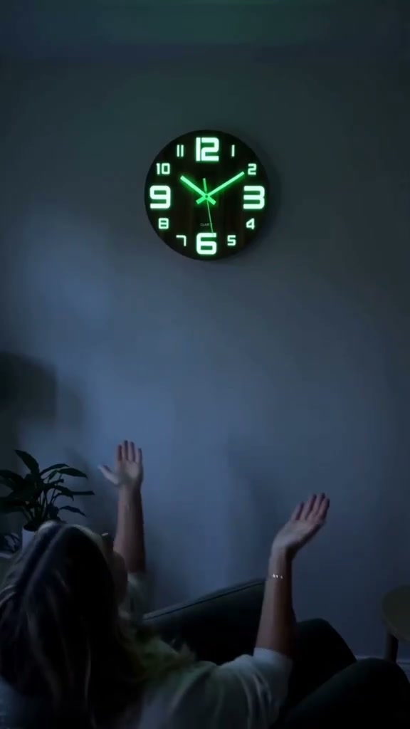Anúncio de Lunrandom