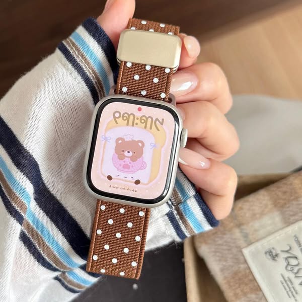 Cutest Polka Dot Apple Watch Strap!