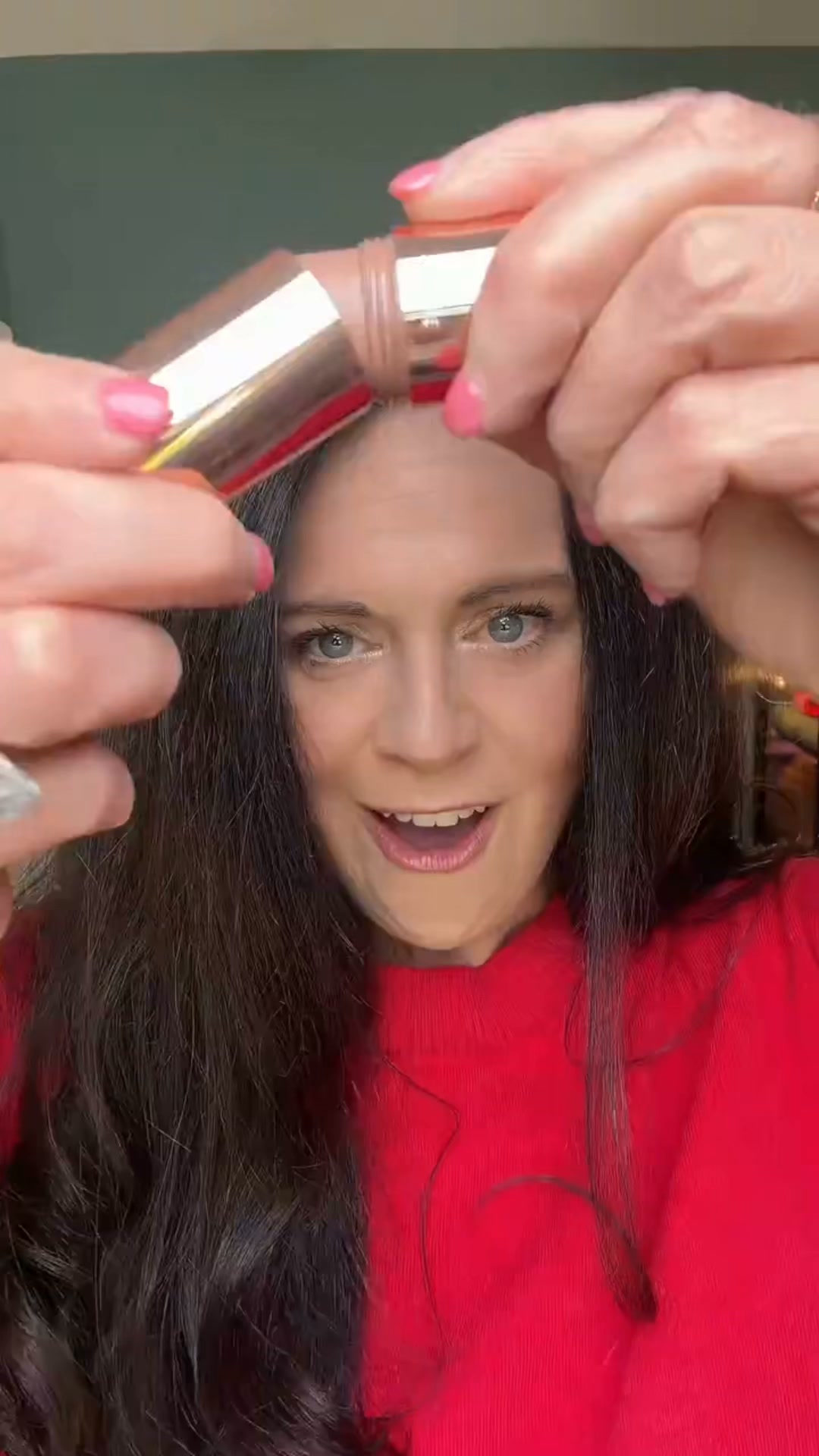 Fuller-Looking Hair Instantly