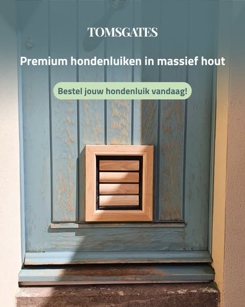 Stijlvol hondenluik in hout