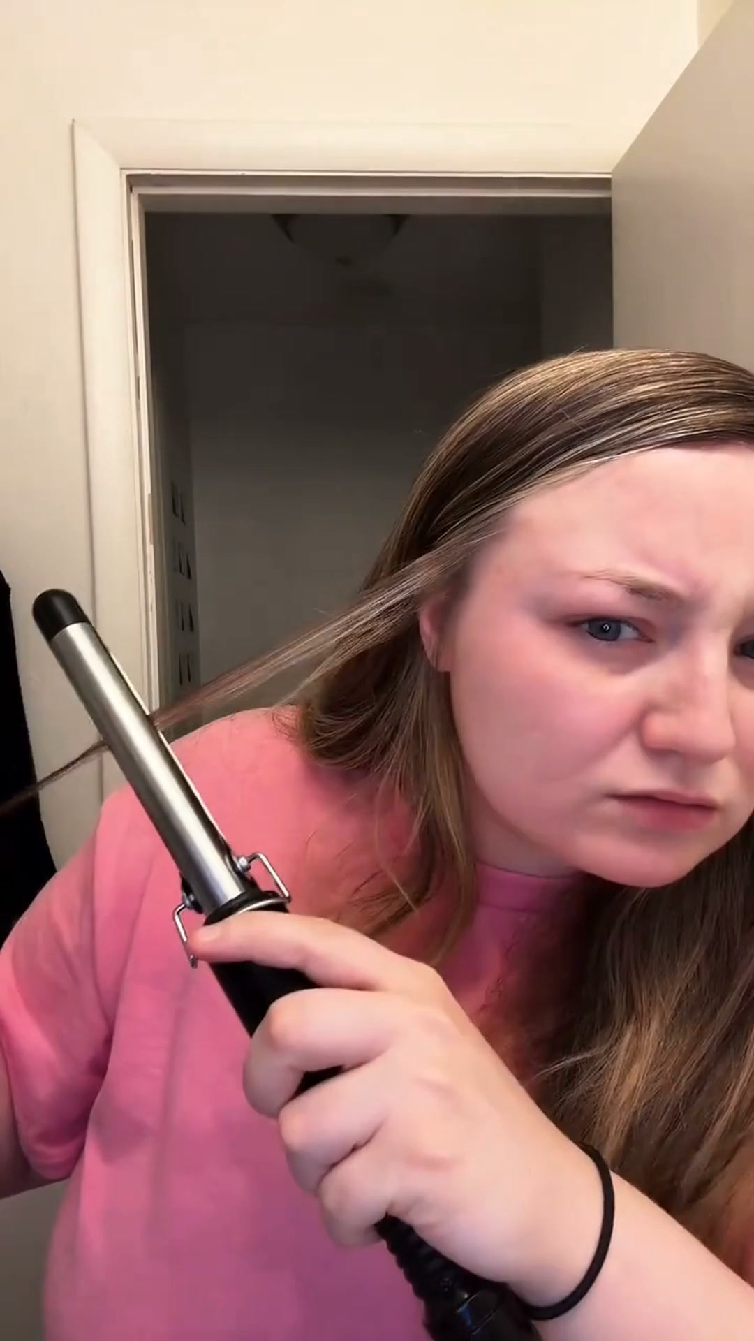 It never closes on your hair