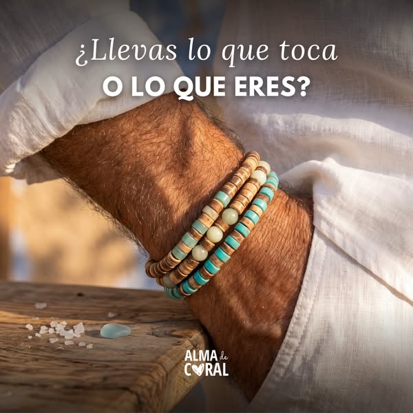 Tres pulseras. Tu carácter.